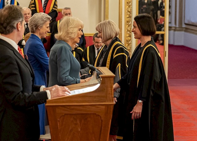 The Queen awarding Hopwood Hall College and University Centre with the prestigious Queen’s Anniversary Prize